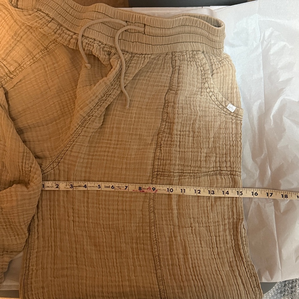 Urban Outfitters Beige Textured Jogger Pants - Picture 4 of 5